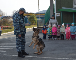 Сотрудники полиции Ирбита навестили воспитанников детского сада