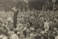 Выступление хора дома пионеров в парке. г. Ирбит.