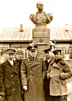 Г.А. Речкалов с товарищами