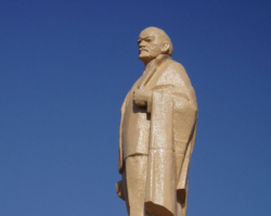 Наш сосед Владимир Ленин: как на Среднем Урале относятся к Ленину в камне, чугуне и бетоне