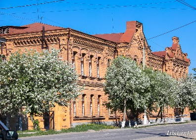 Мариинская женская гимназия, 1883 г., г. Ирбит, ул. Карла Маркса, 37. Фото 2016 года. Фотограф Евгений Рулев.