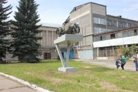 Памятник "М-72" на территории Ирбитского мотоциклетного завода. 