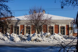 Дом купца Рудакова, который расположен в городе Ирбите по улице Советская 36. Фото 5 февраля 2017 г. Фотограф Евгений Рулев.