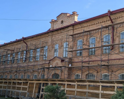 В Ирбите реставрируют школу с более чем столетней историей
