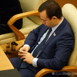 Жители Ирбита критикуют депутата Коробейникова за пиар на сборе помощи для бойцов СВО